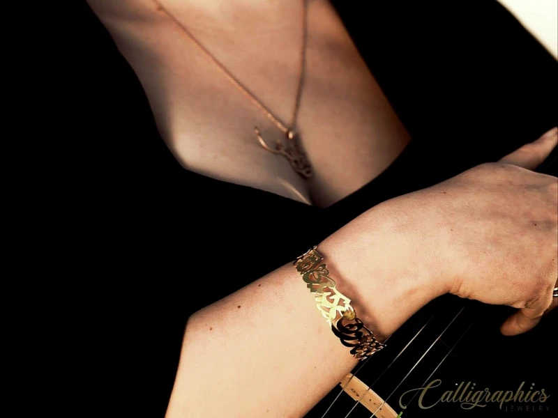 About CalligraphicsJewelry