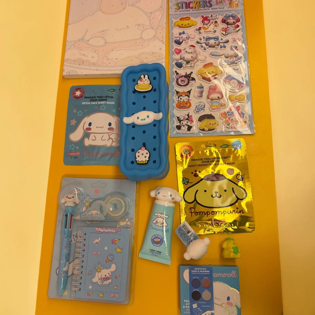 Cinnamoroll and Pompompurin starter pack