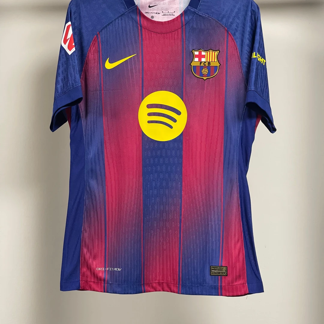Barcelona Home 25/26 Player