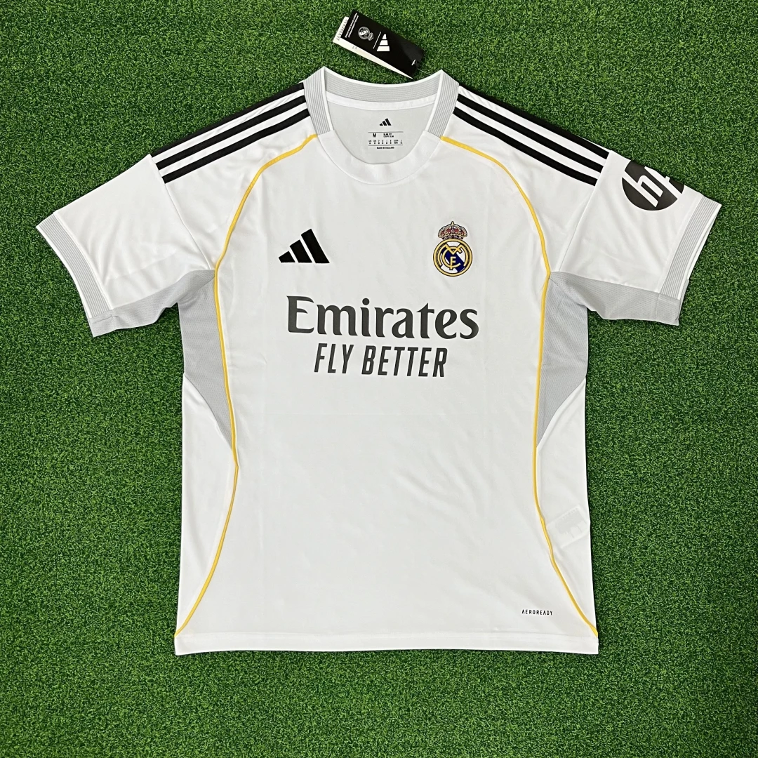 Real Madrid Home 25/26 Fan