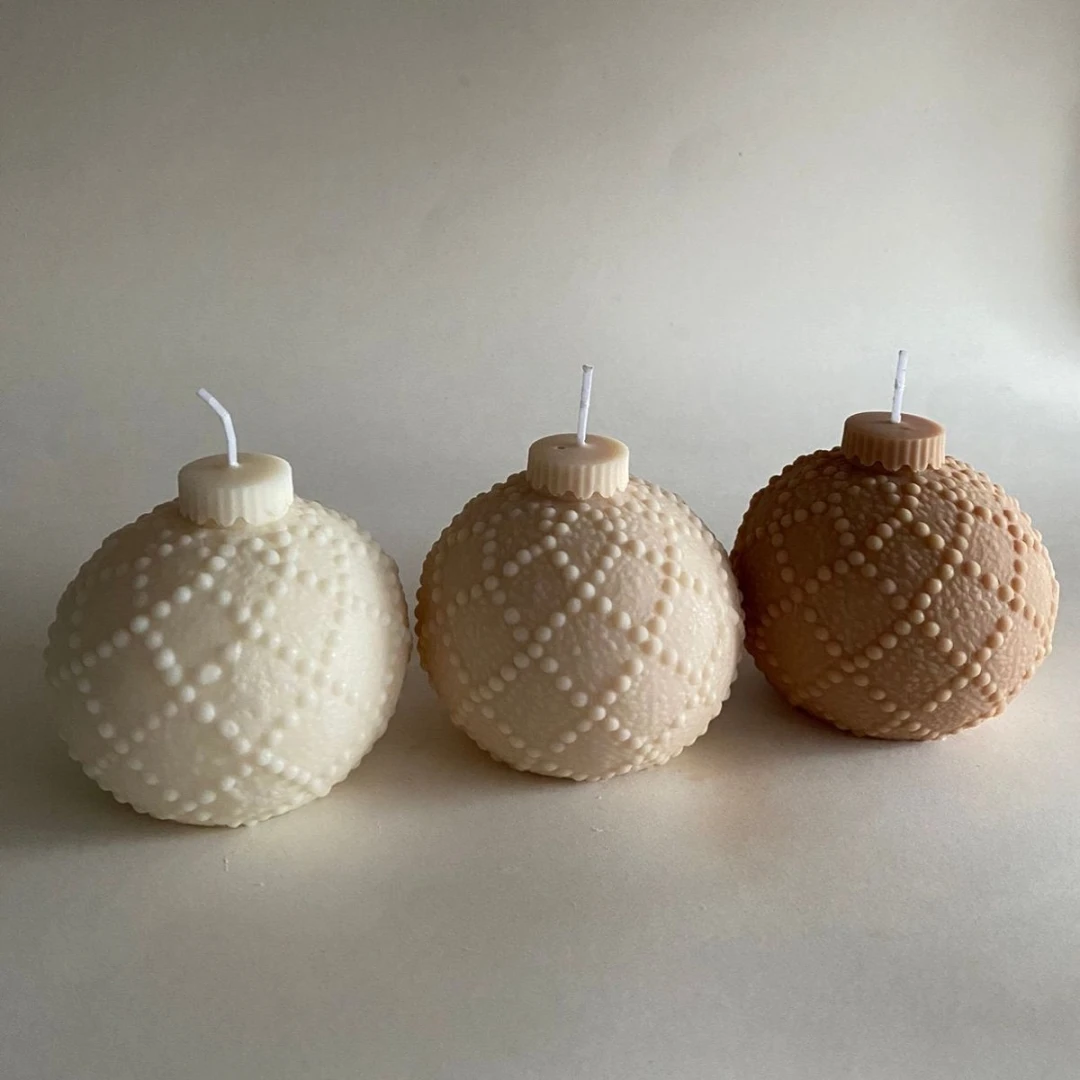 CHRISTMAS BALL CANDLE