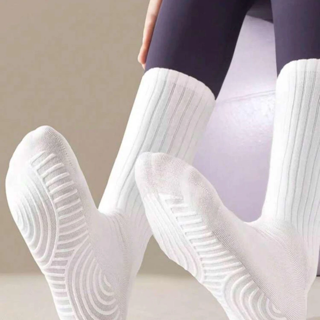 GripFlow Yoga Socks - 1