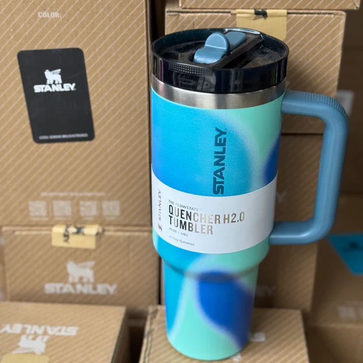 The Quencher H2.0 Flowstate™ Tumbler Stanley Cup - 9