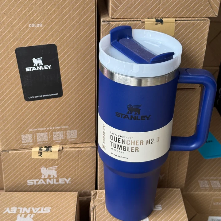 The Quencher H2.0 Flowstate™ Tumbler Stanley Cup - 21