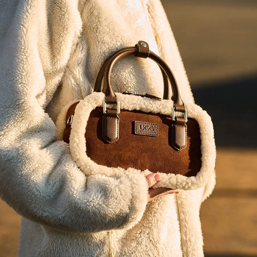 AUSTRALIAN SHEPHERD® Women Hand Carry Adjustable Strap Over Shoulder Zip Shayla Bag - 11