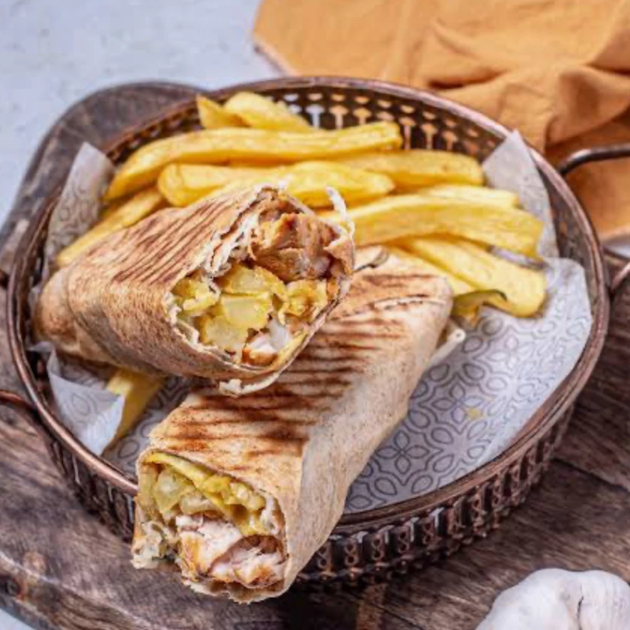 sandwich tawook (extra toum)