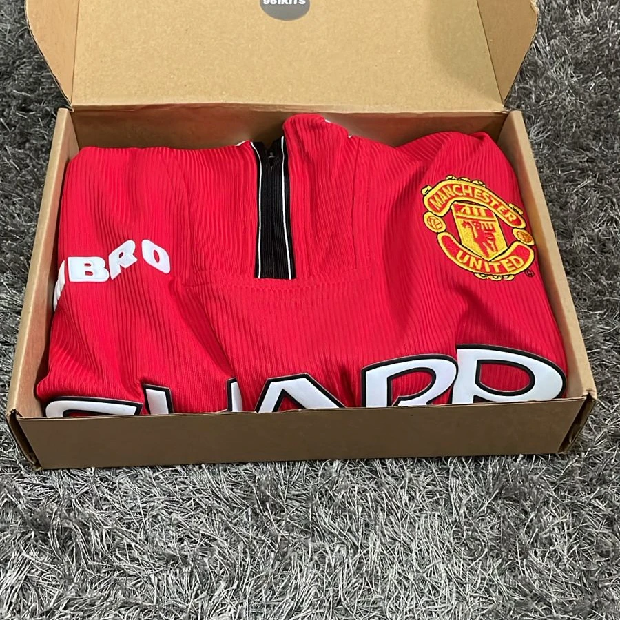 Manchester United Home 98-99 - 3