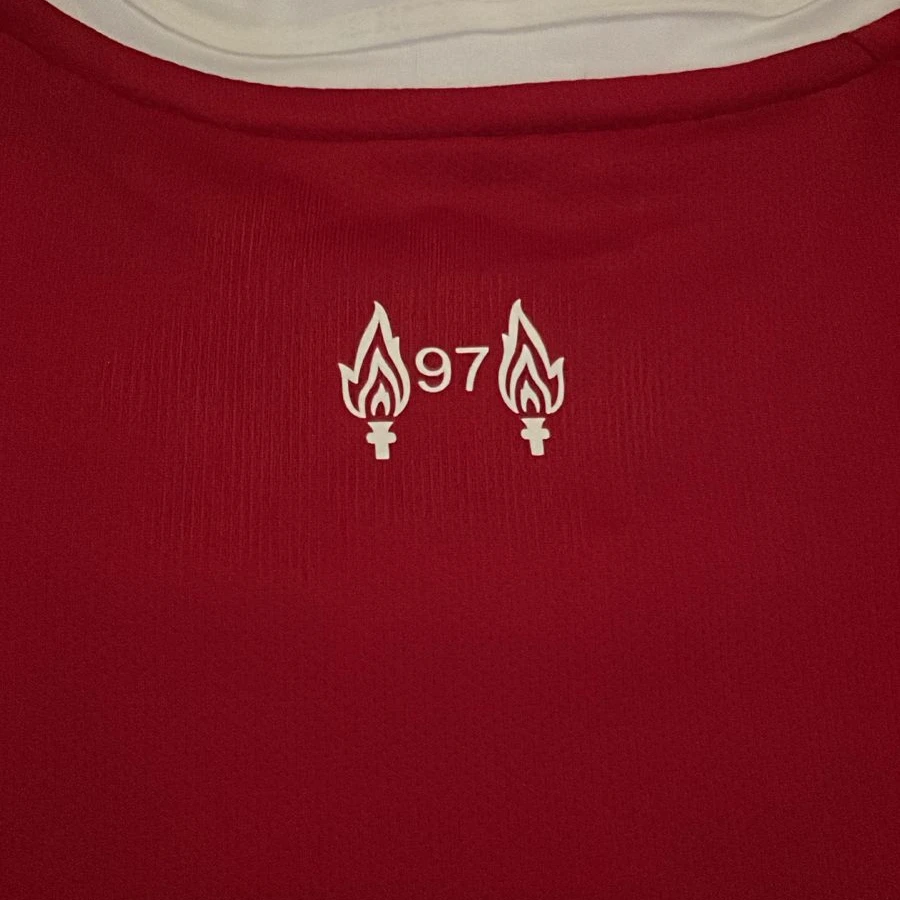Liverpool Home 25-26 - 6