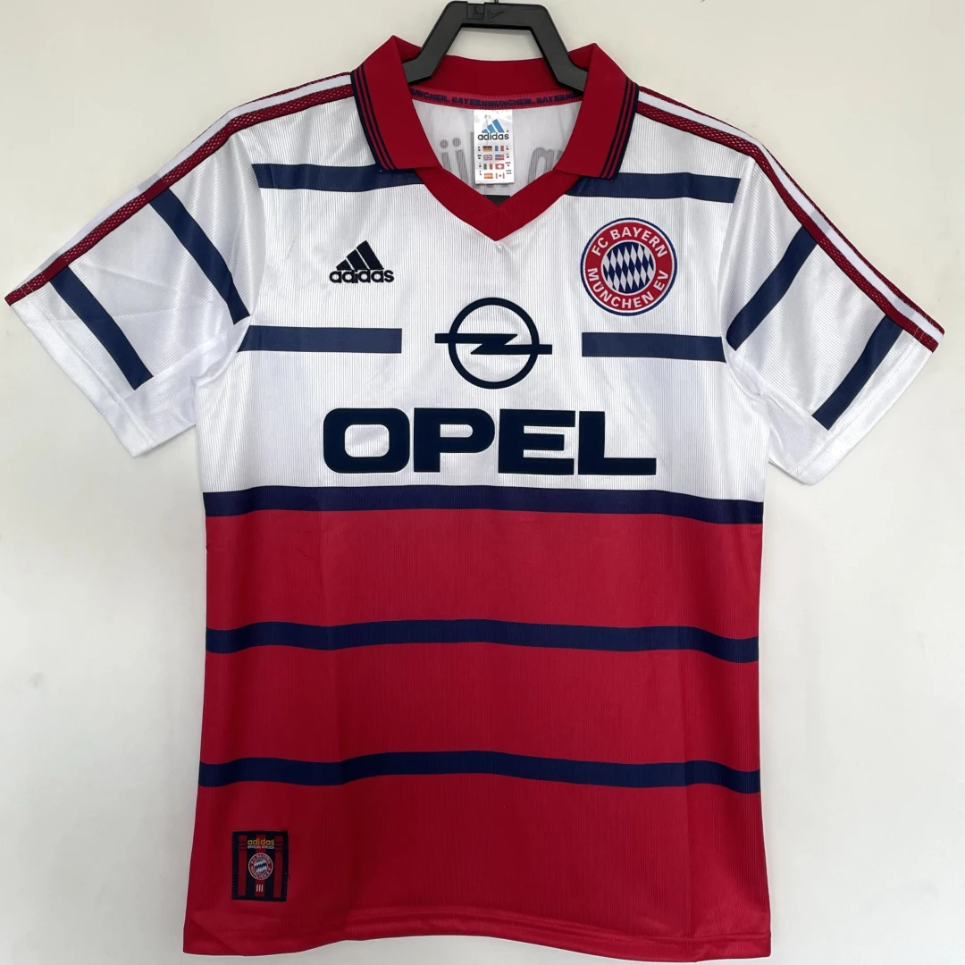 Bayern Home 98-99