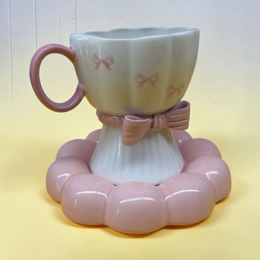 Ribbon Cup With Saucer - 2
