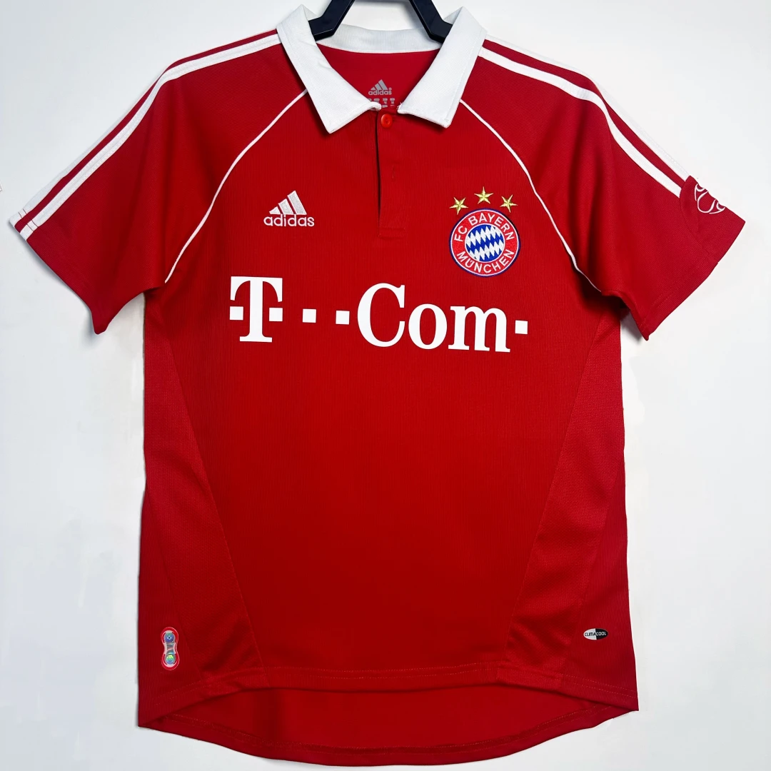 Bayern Home 06-07