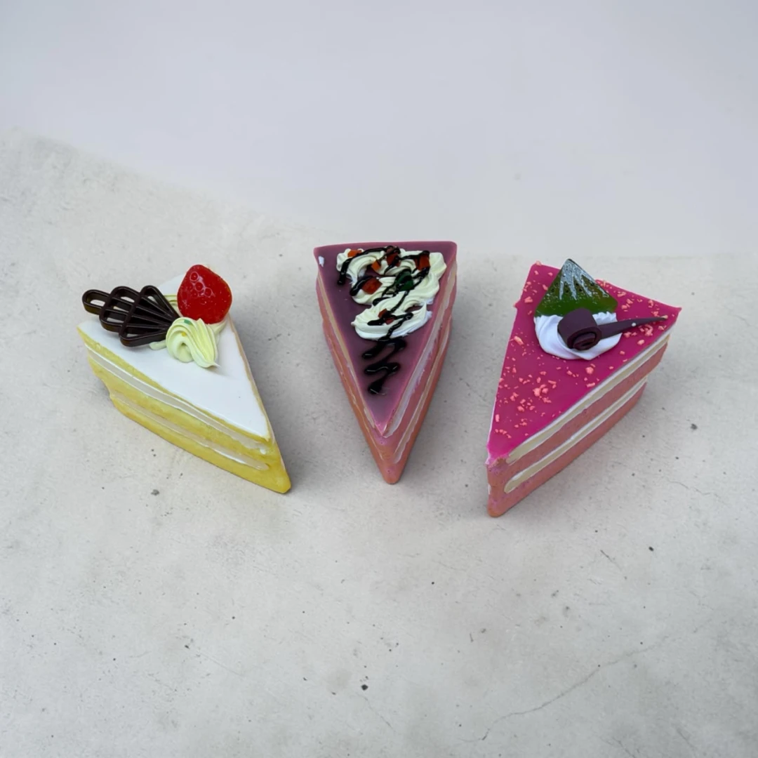 Cake Magnet