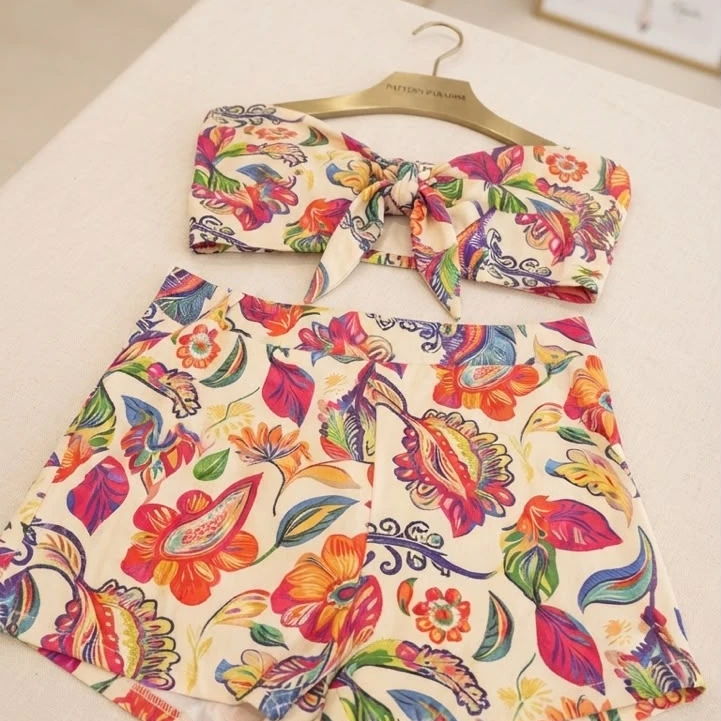 TOP AND SKIRT SET