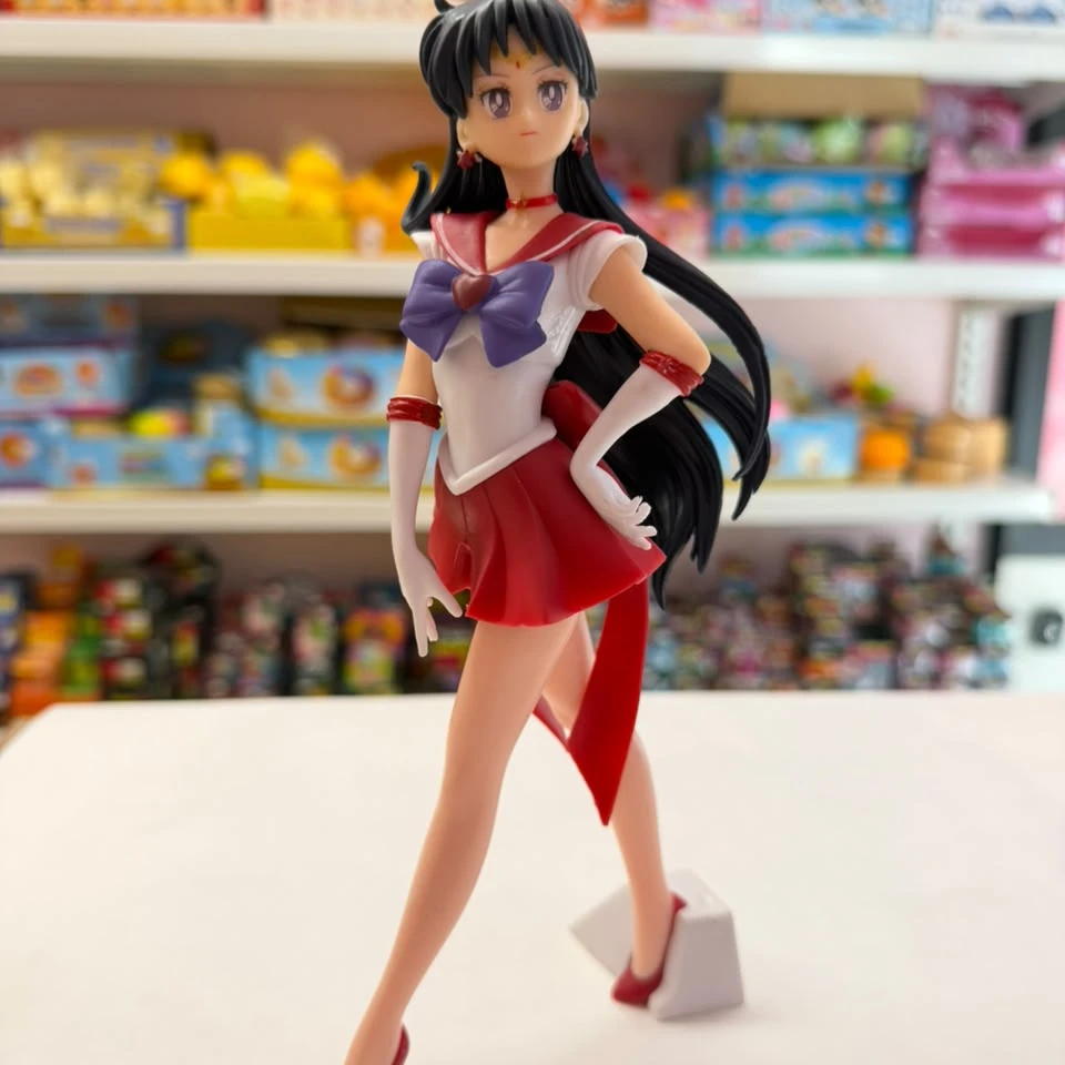 Sailor Moon Eternal Glitter & Glamour Super Sailor Mars Figure