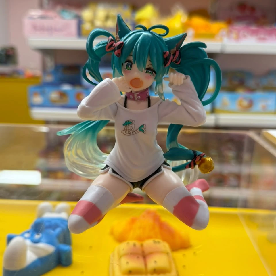 Hatsune Miku Desktop Figure