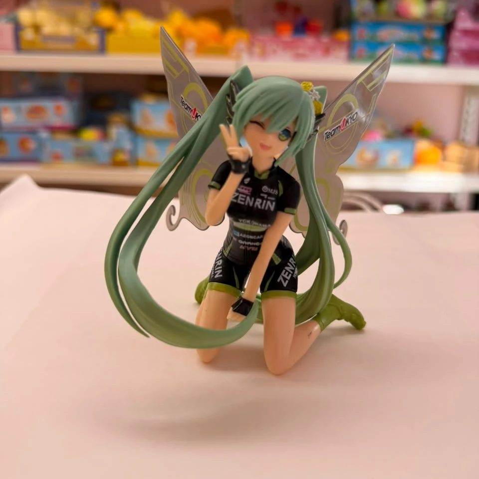 Hatsune Miku Racing Miku Team Ukyu Cheering Figure