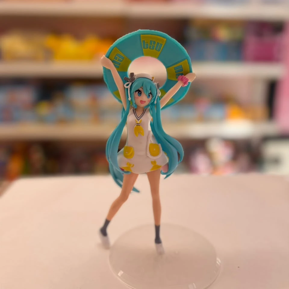 Hatsune Miku In Summer Attire