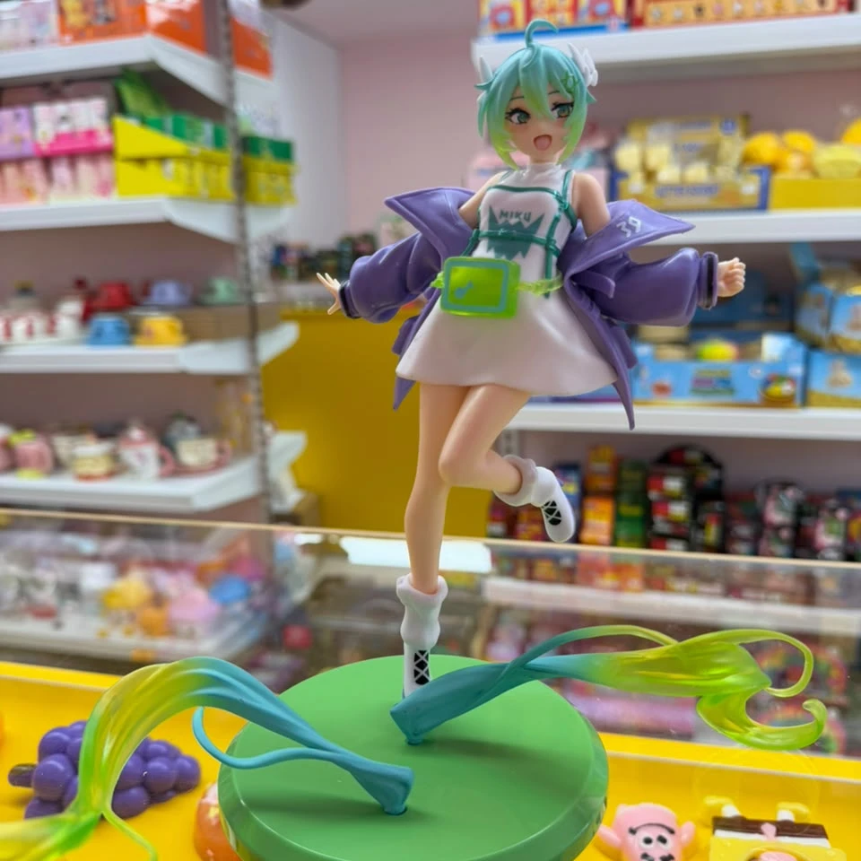 Hatsune Miku Fashion Figure Sporty Version