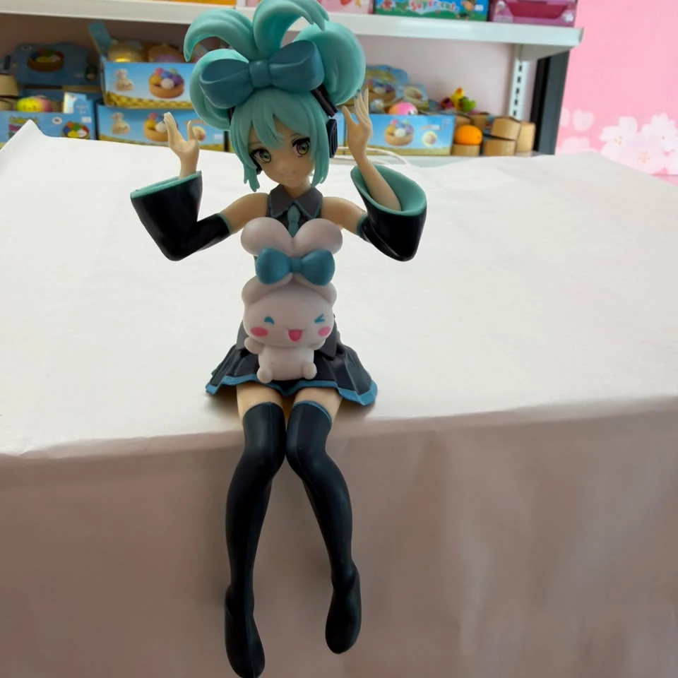 Hatsune Miku & Cinnamoroll Action Figure