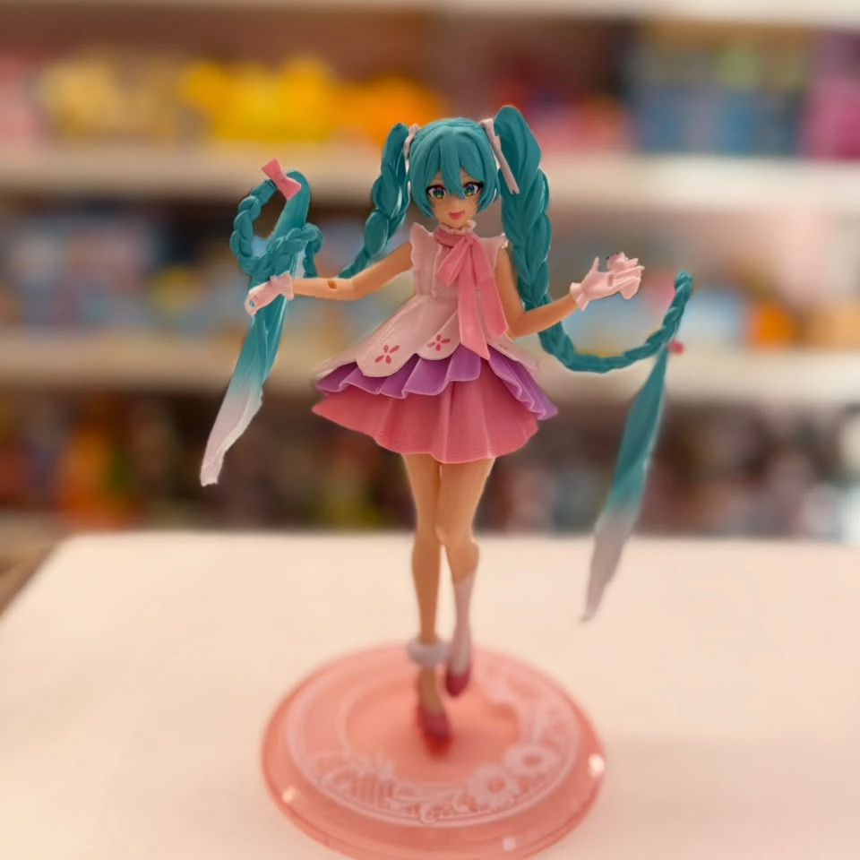 Hatsune Miku Wonderland Figure Rapunzel Version Figure