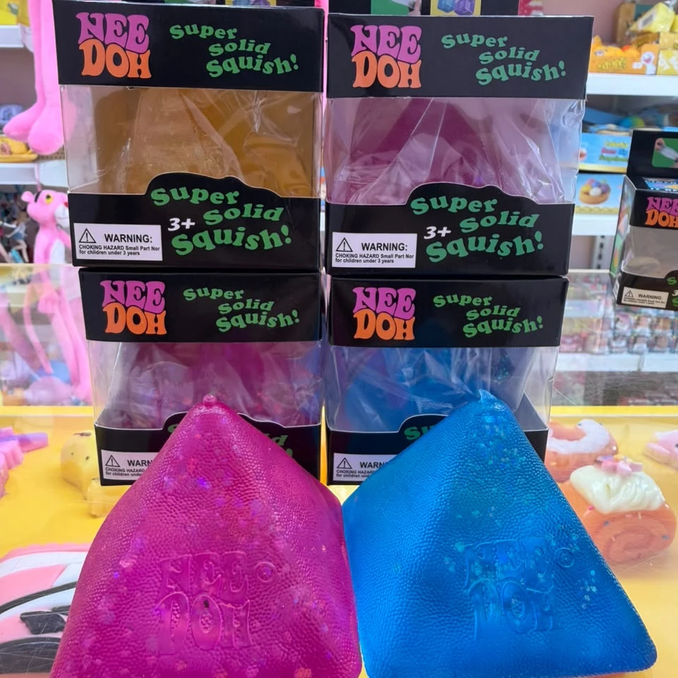 Needoh Glitter Pyramid Squishy