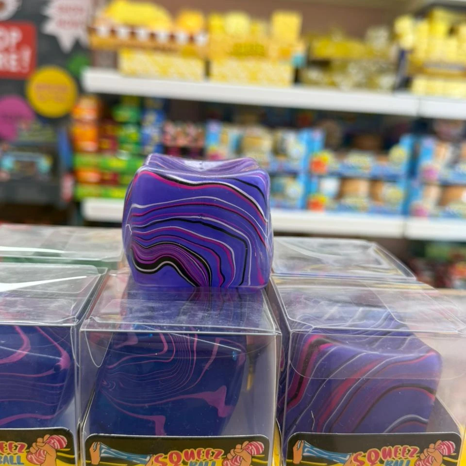 Cube Squeeze Swirl Squishy