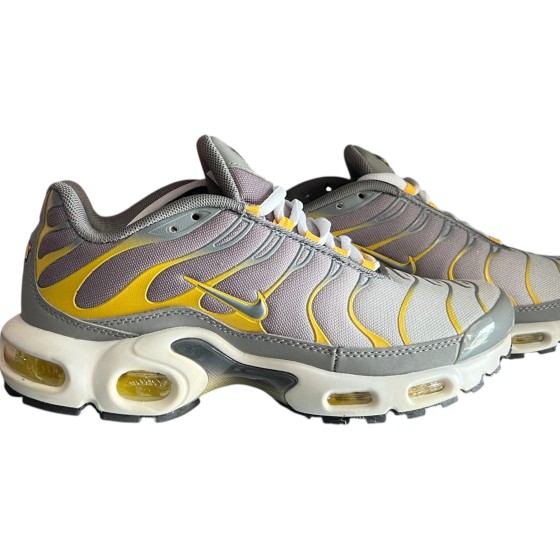 Shoes TN nike grey&yellow A92