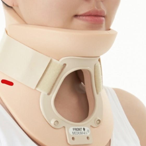 Cervical Collar Philadelphia (Tracheostomy)